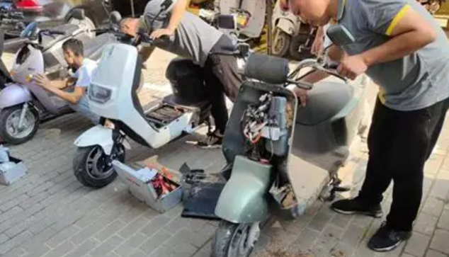 1760624575780800.png image.png